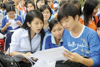 Tổ chức chuỗi chương trình hướng nghiệp cho học sinh THPT tháng 10,11,12/2012