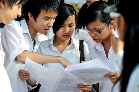 Bảng phân chia khu vực tuyển sinh, mã tỉnh, đơn vị đăng ký dự thi, mã trường THPT, trường nghề năm 2012 Bảng phân chia khu vực tuyển sinh, mã tỉnh, đơn vị đăng ký dự thi, mã trường THPT, trường nghề năm 2012