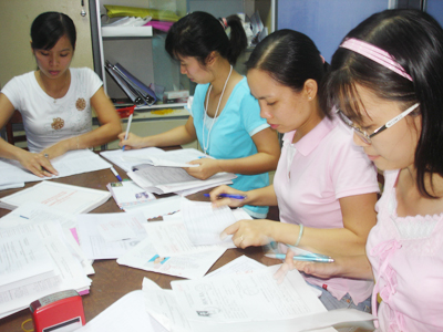 Các khối thi; thủ tục và hồ sơ đăng ký tuyển sinh 2012 (trích Quy chế TS CĐ, ĐH hệ chính quy) Các khối thi; thủ tục và hồ sơ đăng ký tuyển sinh 2012 (trích Quy chế TS CĐ, ĐH hệ chính quy)