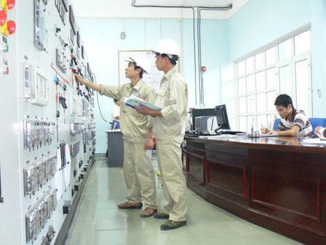 Giám sát hệ thống điện công nghiệp tại trung tâm điều khiển