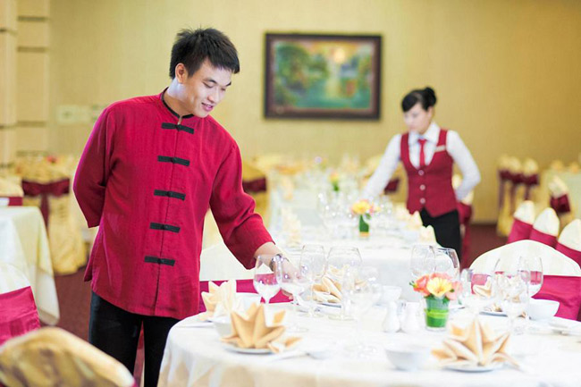 kỹ năng phục vụ trong môi trường nghề khách sạn